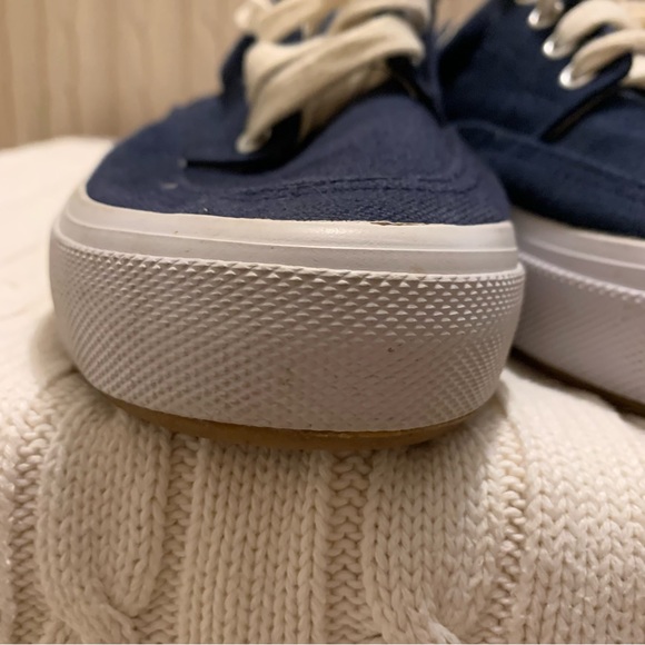 Anchor Bay preppy canvas tennis shoes - Picture 2 of 11